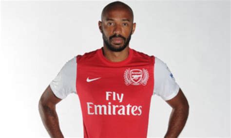 Thierry Henry Pictured In New Arsenal Kit Daily Mail Online