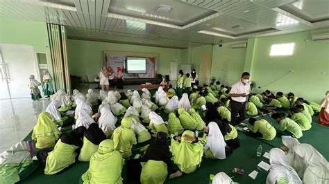 Pengabdian Masyarakat Program Studi Dokter Spesialis Mikrobiologi