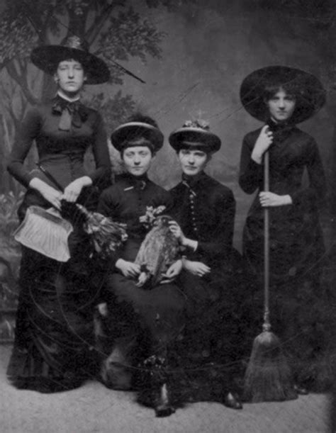 14 Vintage Witch Photos That Are Definitely Real And Prove Witches