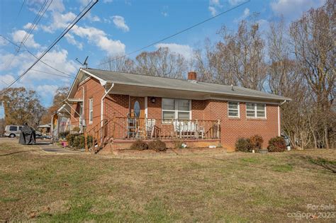 843 Lincoln Dr Shelby Nc 28152 Mls 4089136 Redfin