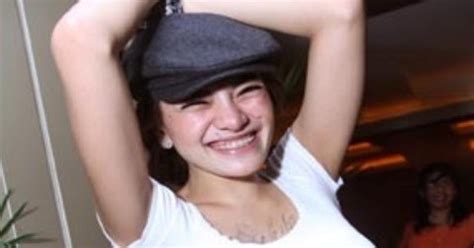 Foto Bugil Nikita Mirzani Yang Hot Dan Seksi Tanpa Sensor Ini Itu