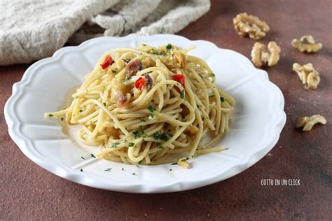 Spaghetti Alici E Noci Ricetta Veloce E Gustosa Cotto In Un Click