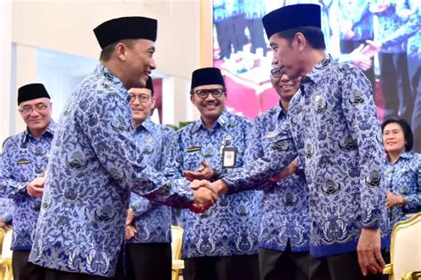 Presiden Kasih BONUS Buat PNS Dari THR Hingga Gaji Ke 13 Tahun 2023