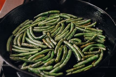 Gan Bian Si Ji Dou Sichuan Dry Fried String Beans The Woks Of Life