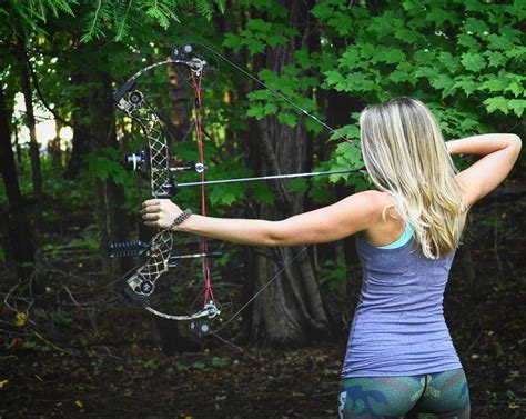 Bow Hunting Women Hunting Girls Archery Tips Archery Hunting Women