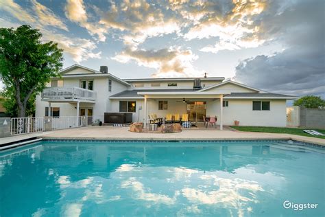 Pool Hot Tub Firepit In A Designer House Rent This Location On Giggster