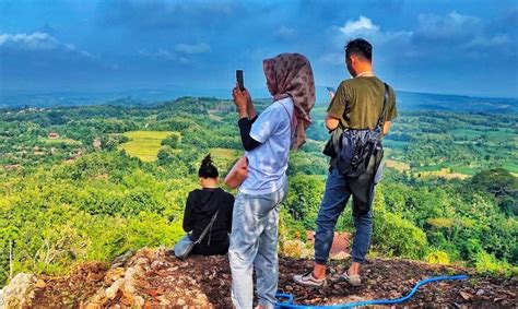 Rekomendasi Wisata Alam Di Blora Puncak Bukit Yang Instagramable