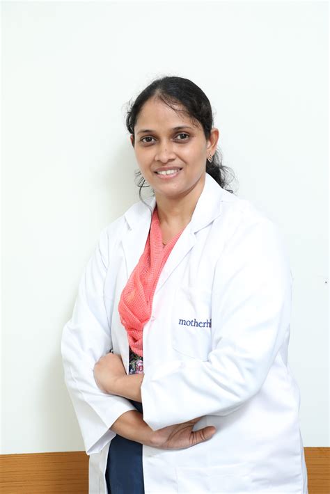 Dr Rukkayal Fathima Best Gynaecologist In Chennai Motherhood Hospitals