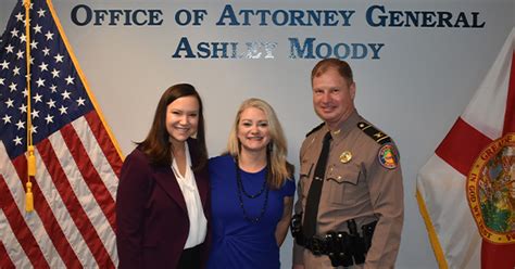 Florida Highway Patrol Victim Advocate Awarded For Outstanding Service