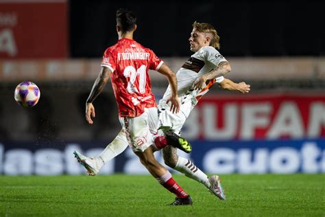 Sobre La Hora Argentinos Le Ganó El Clásico A Platense Con Un Gol De Un Ex Colón Santa Fe