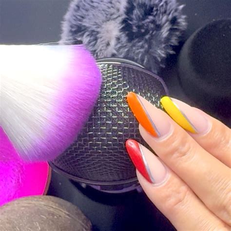 Fluffy Mic Scratching - ASMR Miss Mi - 单曲 - 网易云音乐