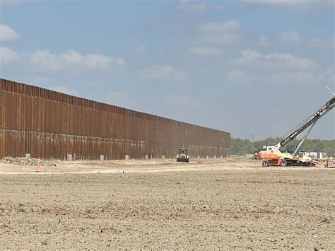 Final border wall contract awarded until Texas lawmakers OK more money ...