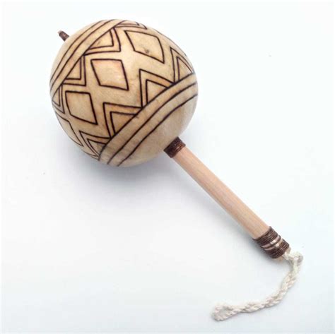 Maraca De Coité Indígena Instrumento Musical Umbanda 01 R 93 99 em