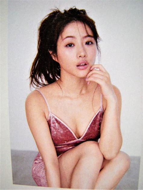 ★石原さとみ写真集〔メッセージサイン入り特別版写真集・帯付き未使用・初版本〕・2冊セット写真集録付き・ブックケース入り