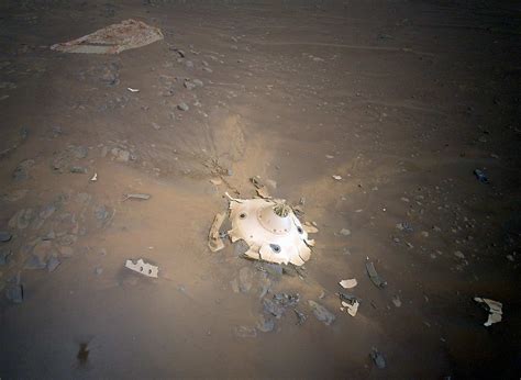 Ingenuity Helicopter Flies Over Leftover Wreckage From Mars Landing