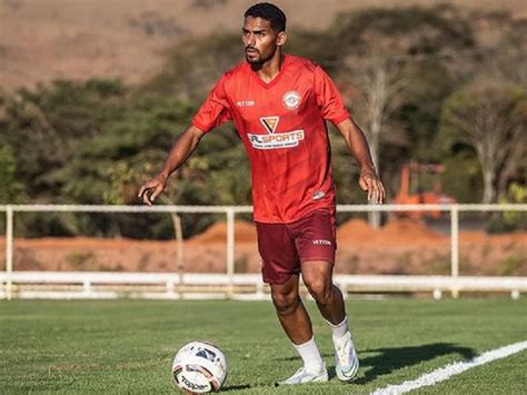 De Rondônia lateral do Tombense comemora carreira e acredita em voos