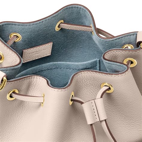 Túi Louis Vuitton Lockme Bucket Bag Greige M57688