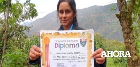 Joven huanuqueña gana beca para estudiar Ingeniería de Software con