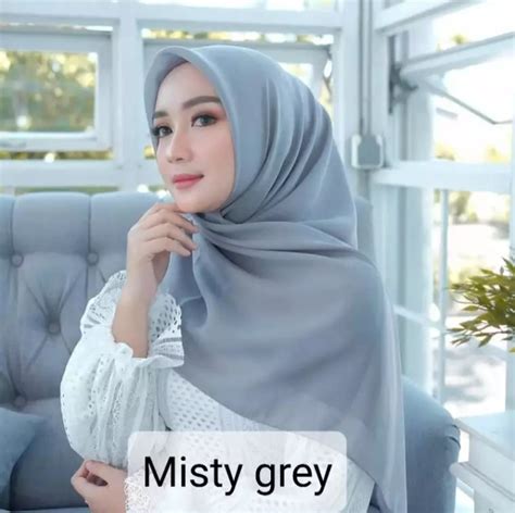 CCJEANS CAHAYA HIJAB SEGI EMPAT PARIS POLOS JILBAB SEGI EMPAT