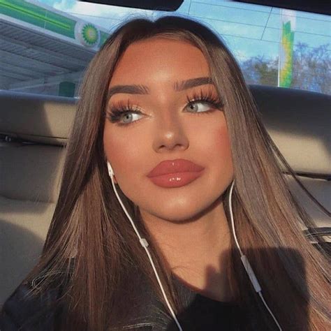 ༺𝑅𝓊𝓋𝒻𝓎☾༻ Baddie Makeup Light Skin Girls Girls Makeup