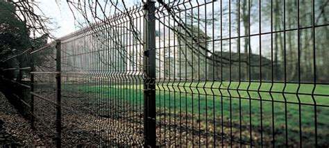 The use of welded mesh fence panels