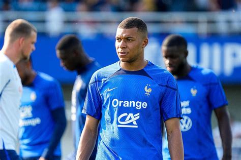 Foot PSG 200 millions pour Mbappé le Real n attend que le PSG Foot 01