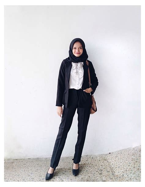 Outfit Wawancara Kerja Hijab Loker