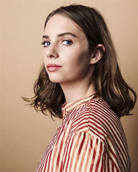 Who Is Maya Hawke Uma Thurmans Mini Me Daughter Her Dad Is Ethan