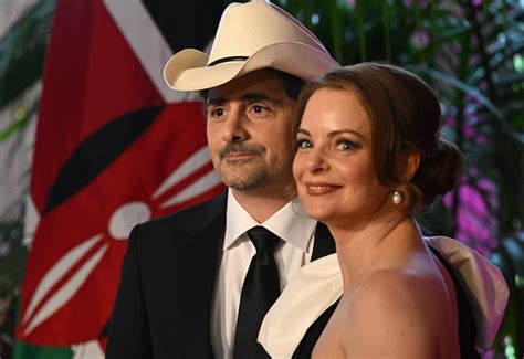 Brad Paisley's Wife's Health: Kimberly's Vocal Cord Issue, Explained