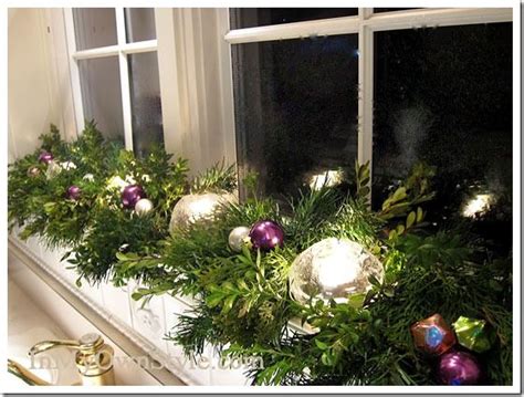 Window Sill Christmas Decorations | Christmas Day