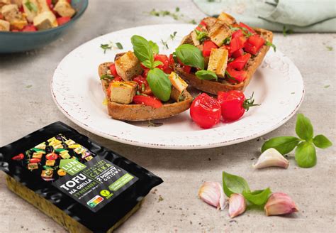 Bruschetta Z Pomidorami I Tofu Na Grilla LUNTER Tymianek Lunter