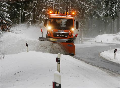 Previsioni Meteo Tornano Pioggia E Neve Ecco Dove E Si Affaccia La