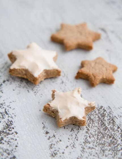 Festive Baking Zimtsterne German Cinnamon Star Cookies ⋆ Annes