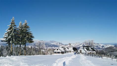 Amfiteatrul Transilvania în topul celor mai frumoase cazări panoramice