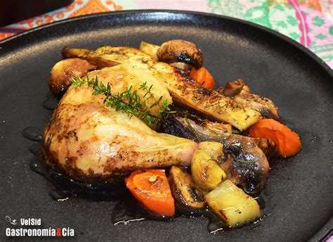 Pollo al horno con sus verduras asadas Receta fácil para comer sano y