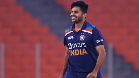 Shardul Thakur Net Worth 2023 Salary IPL Price Income House