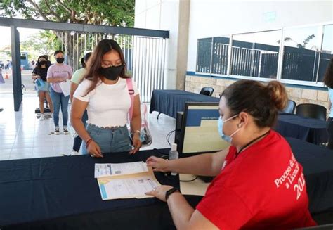 Empresas y universidades de Yucatán tendrán distintivo violeta