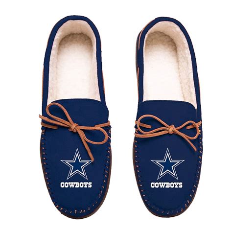 NFL Slippers | The Best Gift Ideas For Men in Their 20s | 2020 ...