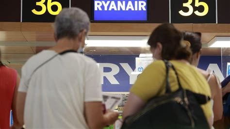 Vuelos Baratos Valencia Cuatro Nuevas Rutas De Ryanair