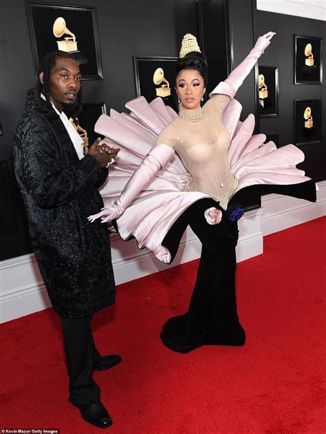 Cardi B and Offset touch tongues on the Grammys red carpet | Cardi b ...