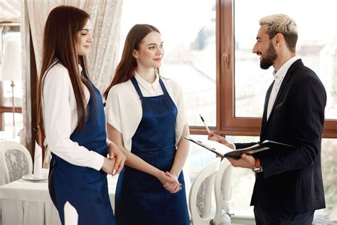 How to Handle Hotel Guest Complaints Smoothly? [Best Ways]