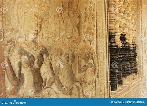 Wall Bas-relief of Devatas, Angkor Wat Temple, Siem Reap, Cambodia ...