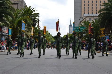 Desfile Cívico Militar 212 Aniversario de la Independencia de México