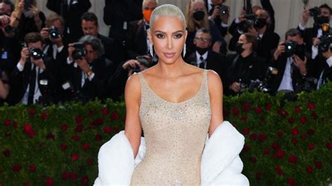 Kim Kardashian Brutally Snubbed By Vogue Editor And Fashion Icon Anna Wintour 7news