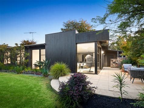 1535 Old Burke Road Kew East VIC 3102 Realestate Au