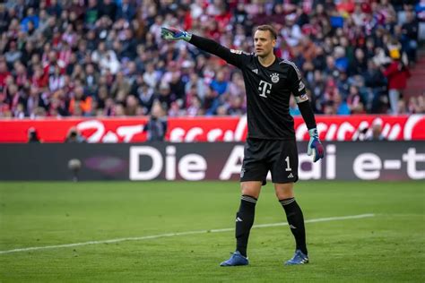 Manuel Neuer Must Wait For Recall To German National Side Get German Football News