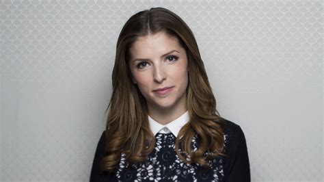 Anna Kendrick 1080p Wallpaper Hdwallpaper Desktop Flannel Dress