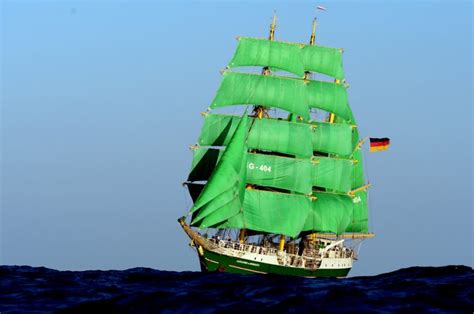 Alexander Von Humboldt Ii Sail Training International