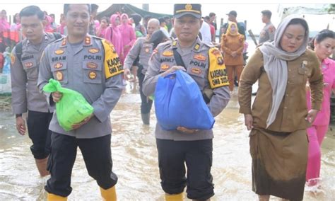 Polri Peduli Kapolres Muaro Jambi Salurkan Ratusan Paket Se