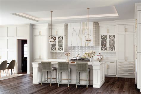 Finding the Best White Paint for Your Kitchen Cabinets - KraftMaid